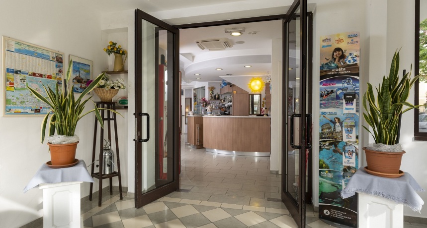 Hotel Luana