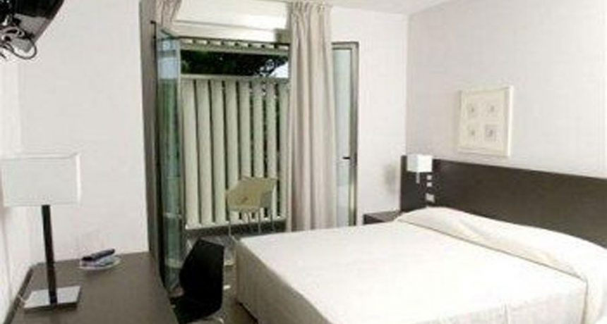 Hotel The One