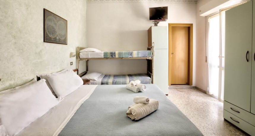 Hotel Junior